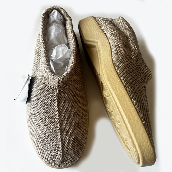 NWT Plumex 100 knit shoes, size 7/40 but fits a 9.5! - Picture 5 of 10